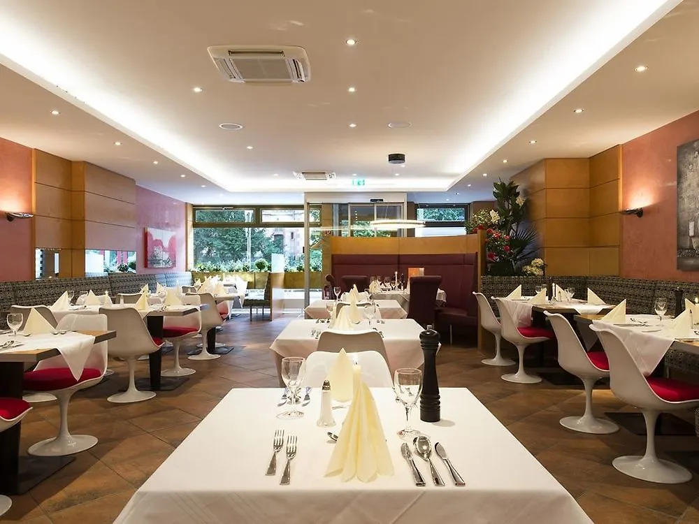 Living Hotel Duesseldorf  Дюссельдорф