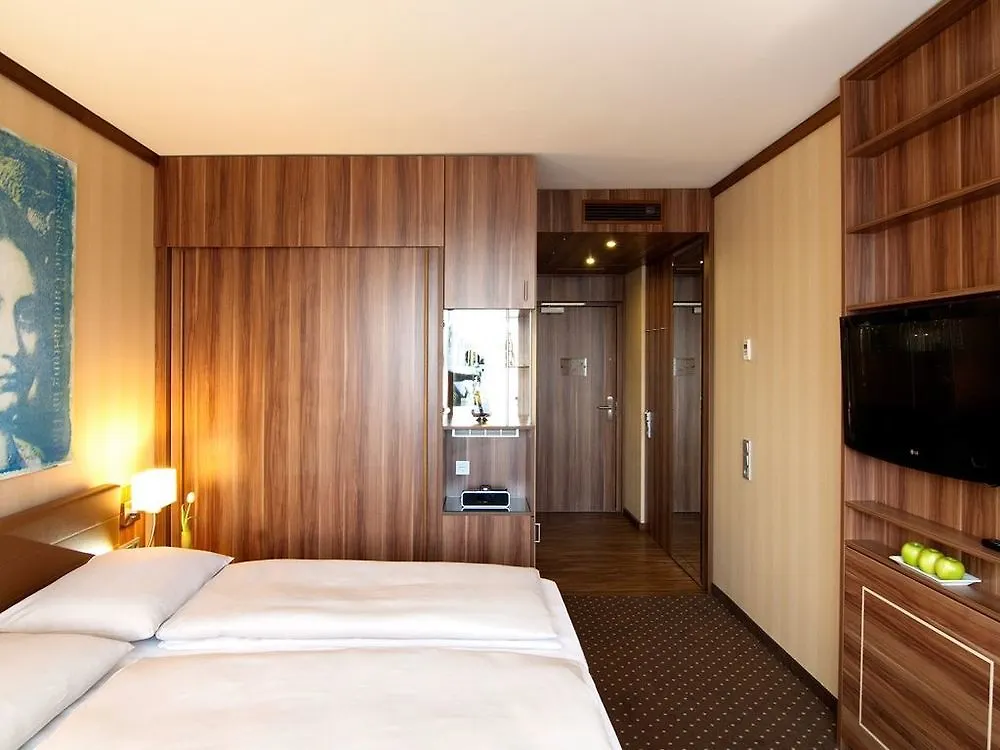 Living Hotel Duesseldorf 4*, Дюссельдорф