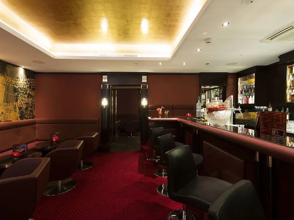 Living Hotel Duesseldorf 4*, Дюссельдорф