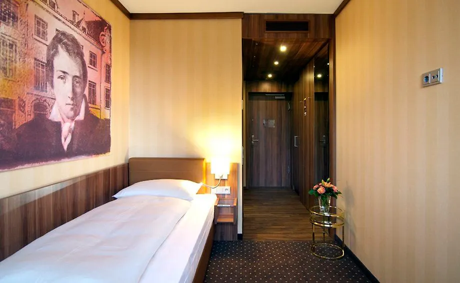 Living Hotel Duesseldorf  Дюссельдорф