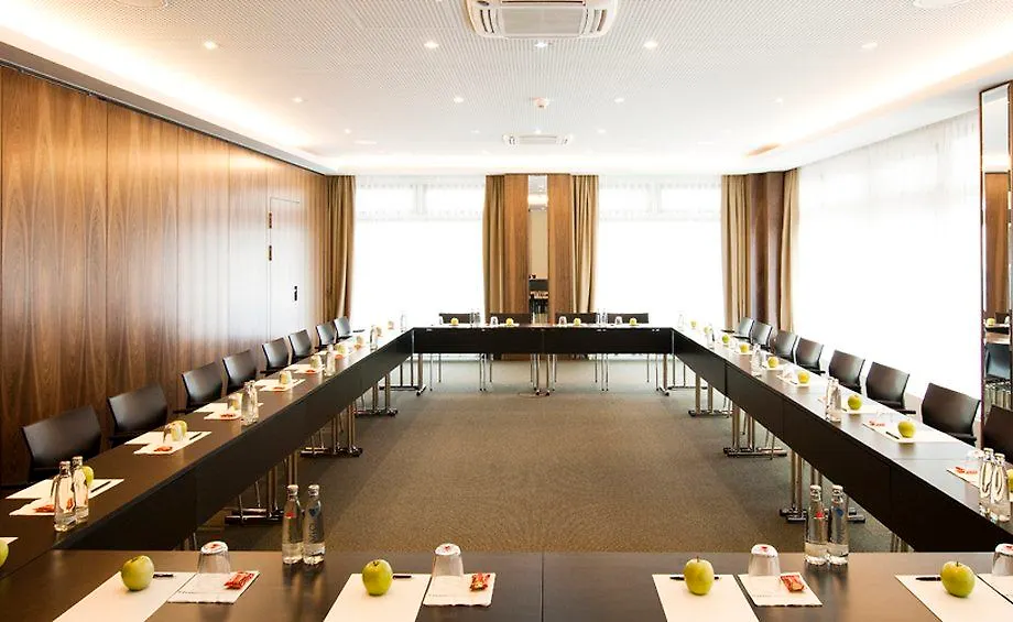 Living Hotel Duesseldorf 4*, Дюссельдорф Германия